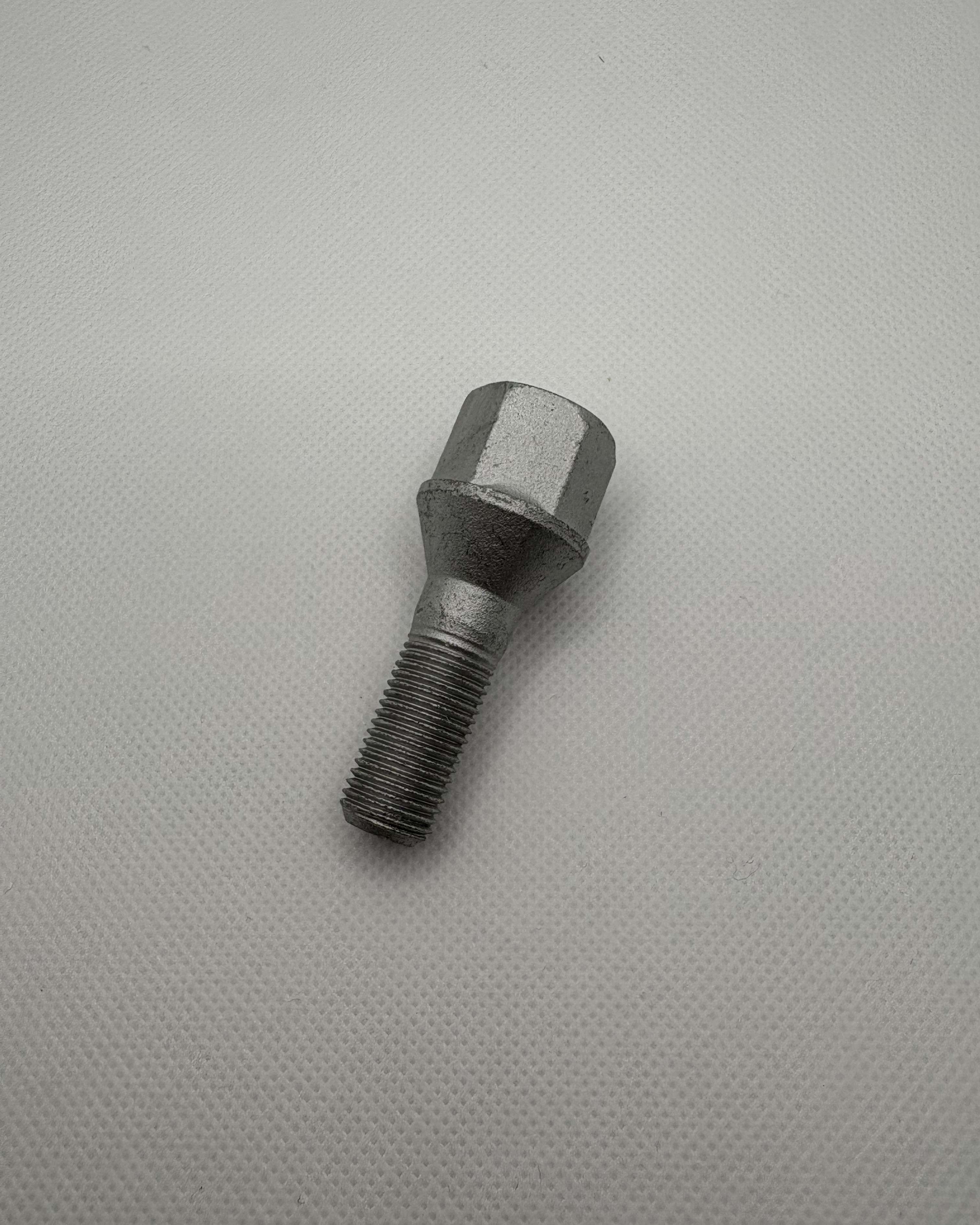 پیچ چرخ 1.25 سه سانت (پژویی) شش پر 19